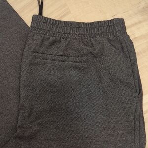 Sz.XXL Gray Capris .. A New Day Brand Dark Gray Pants